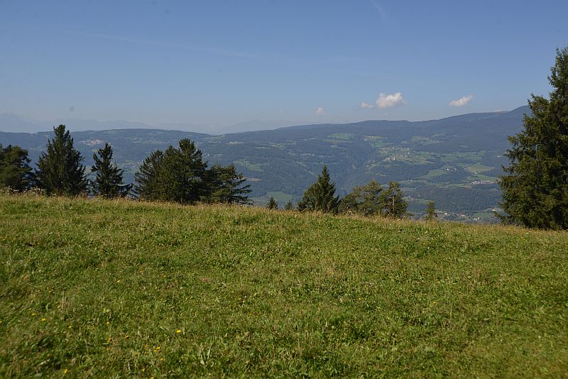 amelie_rennt-seis_am_schlern-tuffalm-03247