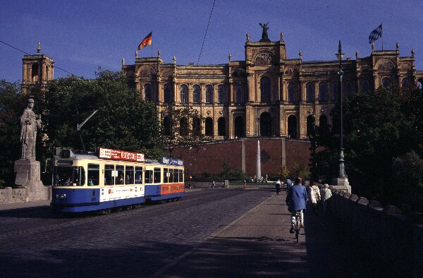 münchener tram trambahn strassenbahn münchen maximilianeum isar m wagen m-wagen münchener tram trambahn strassenbahn münchen maximilianeum isar m wagen m-wagen